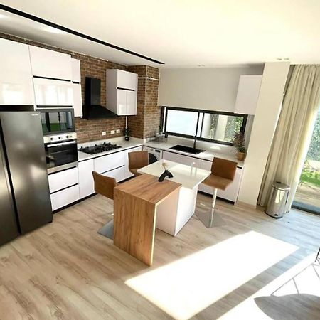 Ground Apartment 2-Bedrooms In Lake View Residence Amazing Price! New Cairo Exterior photo